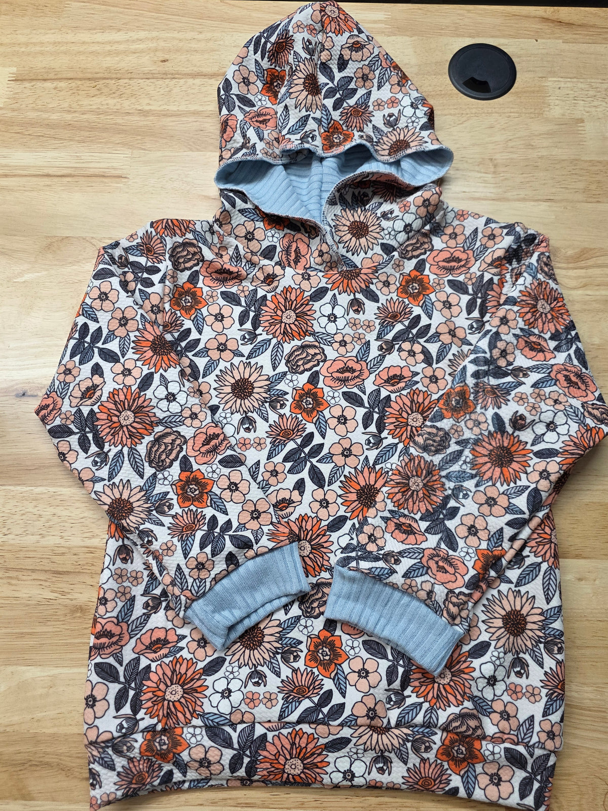 5T Hoodie New DBK